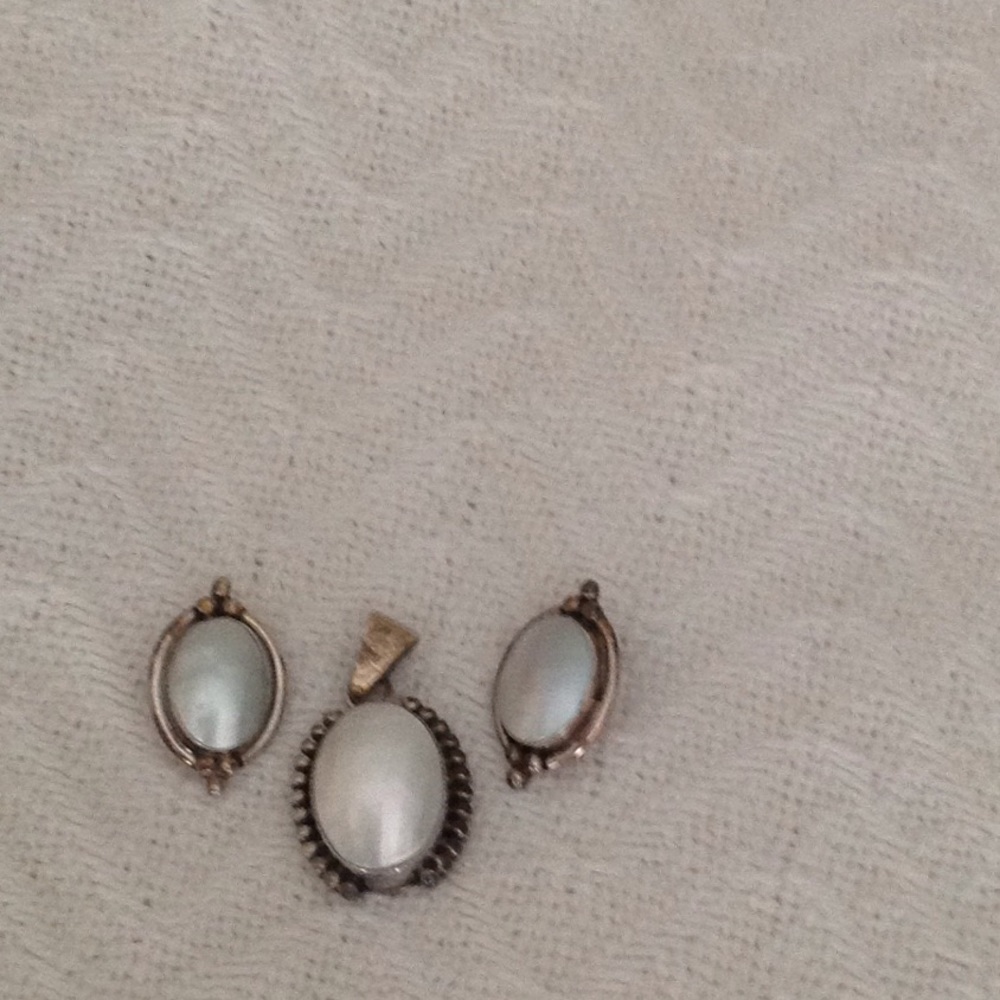 Mother of pearl sterling earrings and pendant